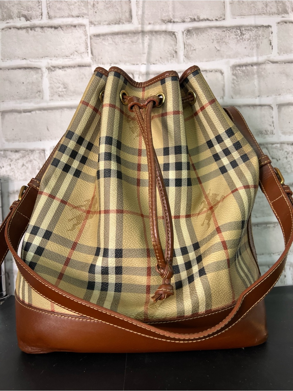 Burberry London Vintage Designer Plaid Drawstring Bucket Bag - Brown/Beige